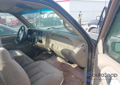 1997 Chevrolet C1500 Fleetside from USA, damaged, VIN 1GCEC14MXVZ255225